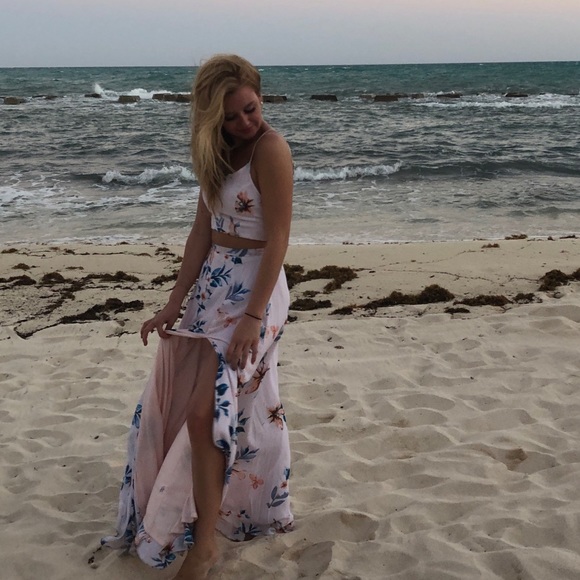 Meet your Posher, Caroline - Picture 1 of 1